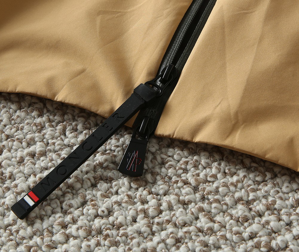 モンクレール「Moncler」秋のスタイル フード付きジャケット