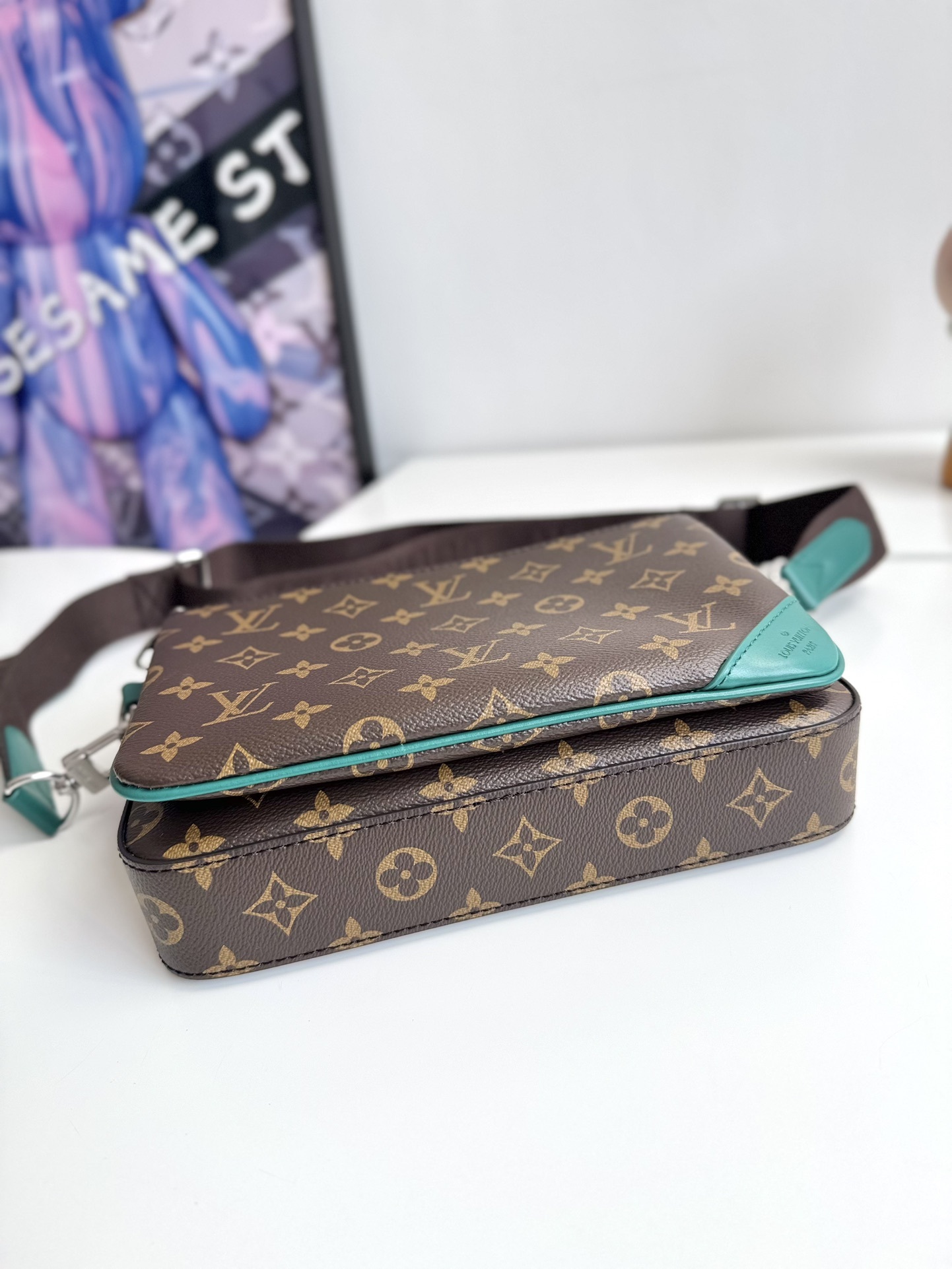 ルイ・ヴィトン「Louis Vuitton」スタイリッシュ メッセンジャーバッグ
