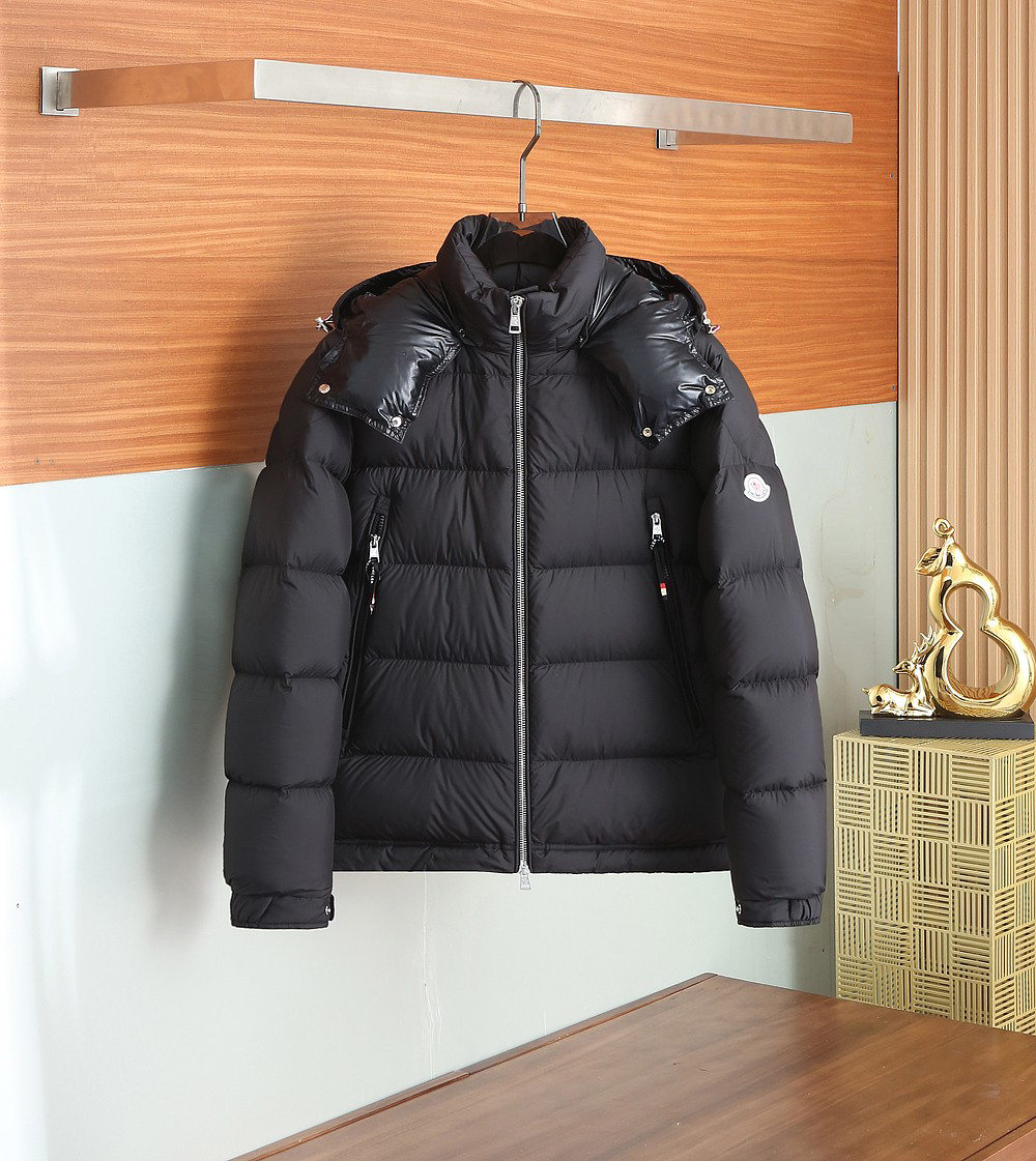 モンクレール「Moncler」秋冬 ダウンジャケット