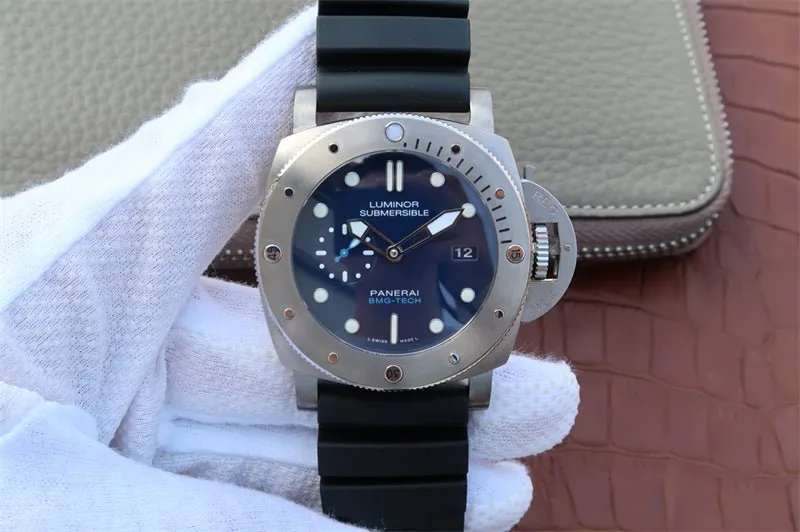 パネライ「Panerai」Submersible PAM692 ダイバーズウォッチ 47MM