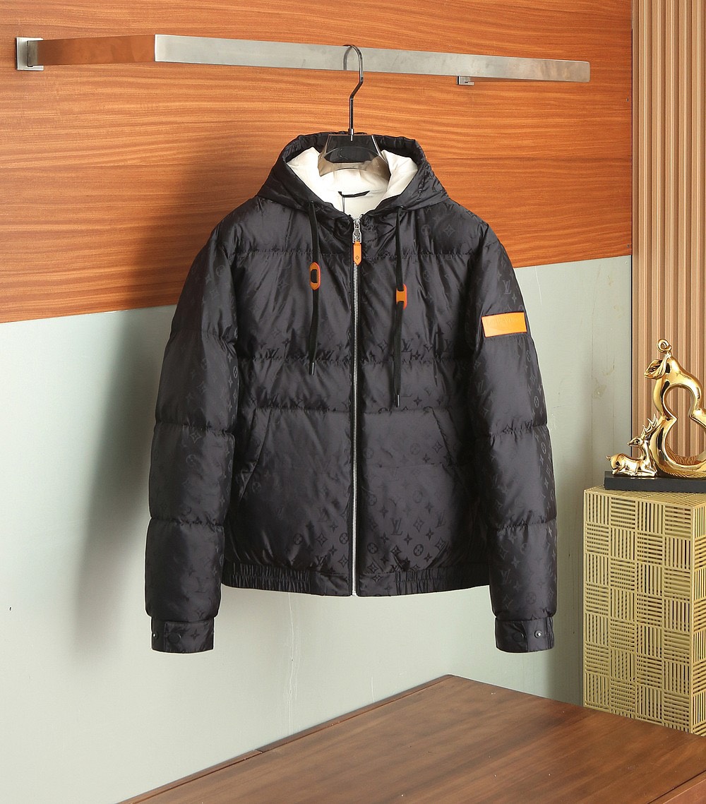 ルイ・ヴィトン「Louis Vuitton」秋冬コレクション ダウンジャケット