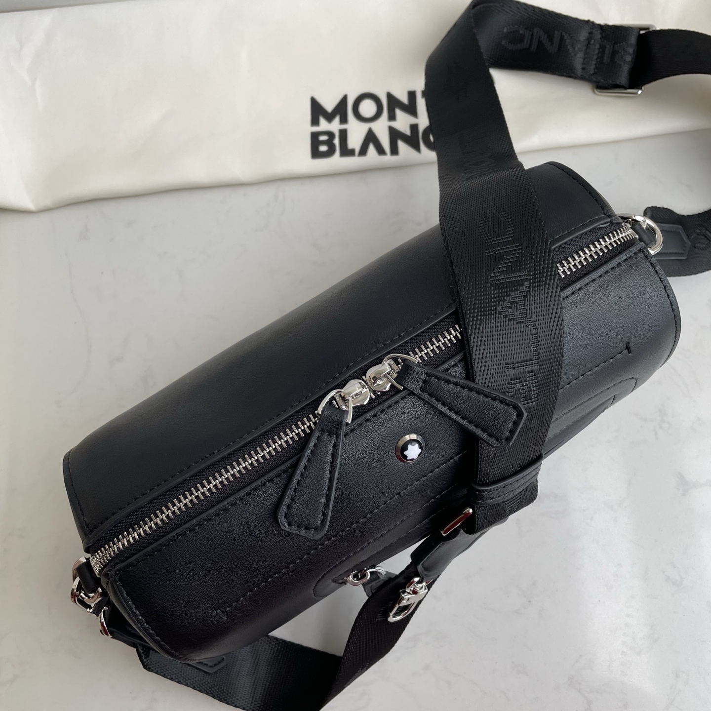 モンブラン 「Montblanc」モンブラン ソフトシリーズ 142 ミニポストバッグ MB198741 / クロスボディバッグ