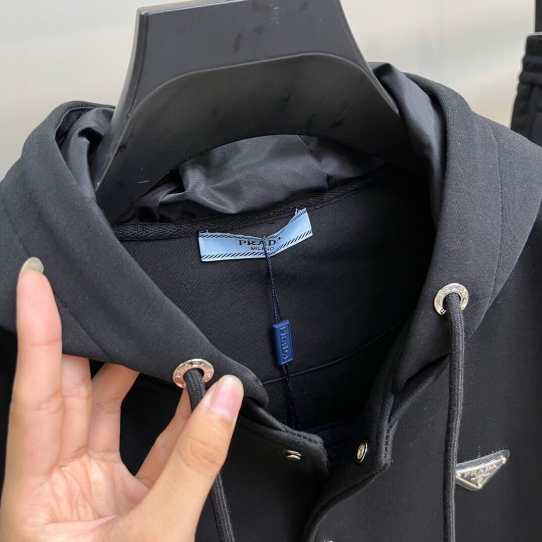 プラダ「Prada」メンズ  カジュアルスポーツセット