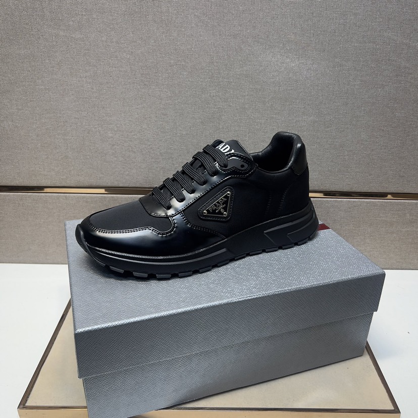 プラダ「Prada」プラダ プレミアムスニーカー (2026年春夏モデル) / レザースニーカー