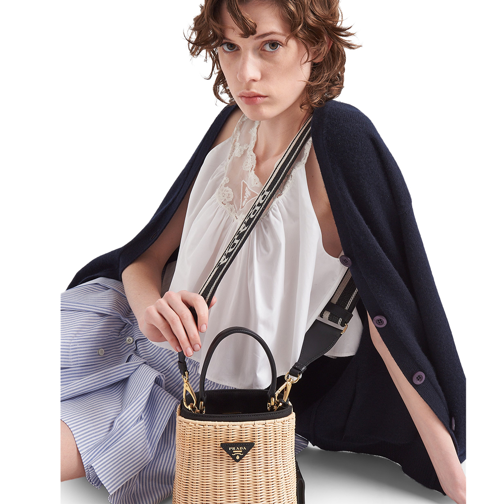 プラダ「Prada」プラダ パニエ ウィッカーxキャンバス バッグ