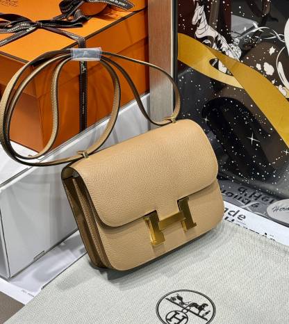 Hermès Constance エルメス「コンスタンス」、ハイファッションの象徴