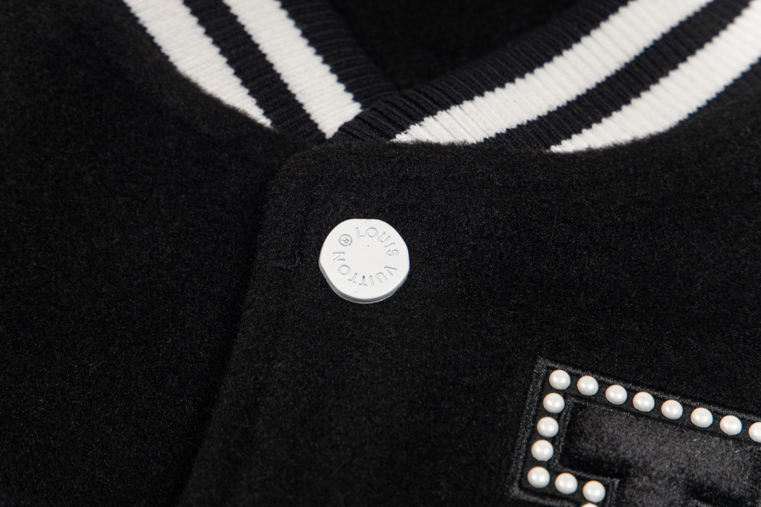 ルイ・ヴィトン「Louis Vuitton」モダンベースボールジャケット