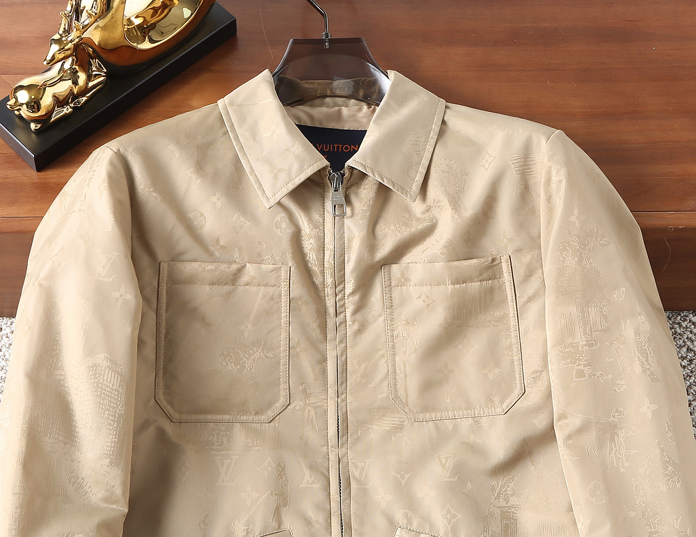 ルイ・ヴィトン「Louis Vuitton」秋冬コレクション クイルテッド ジャケット