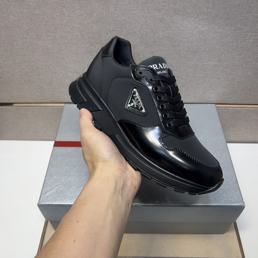 プラダ「Prada」プラダ プレミアムスニーカー (2026年春夏モデル) / レザースニーカー