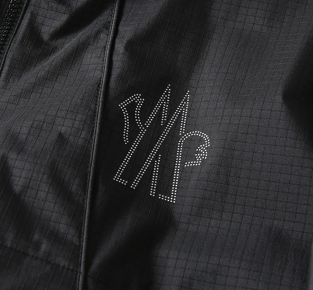 モンクレール「Moncler」秋のフード付きジャケット