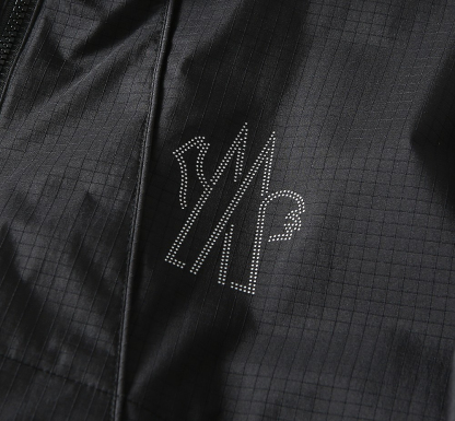 モンクレール「Moncler」秋のフード付きジャケット