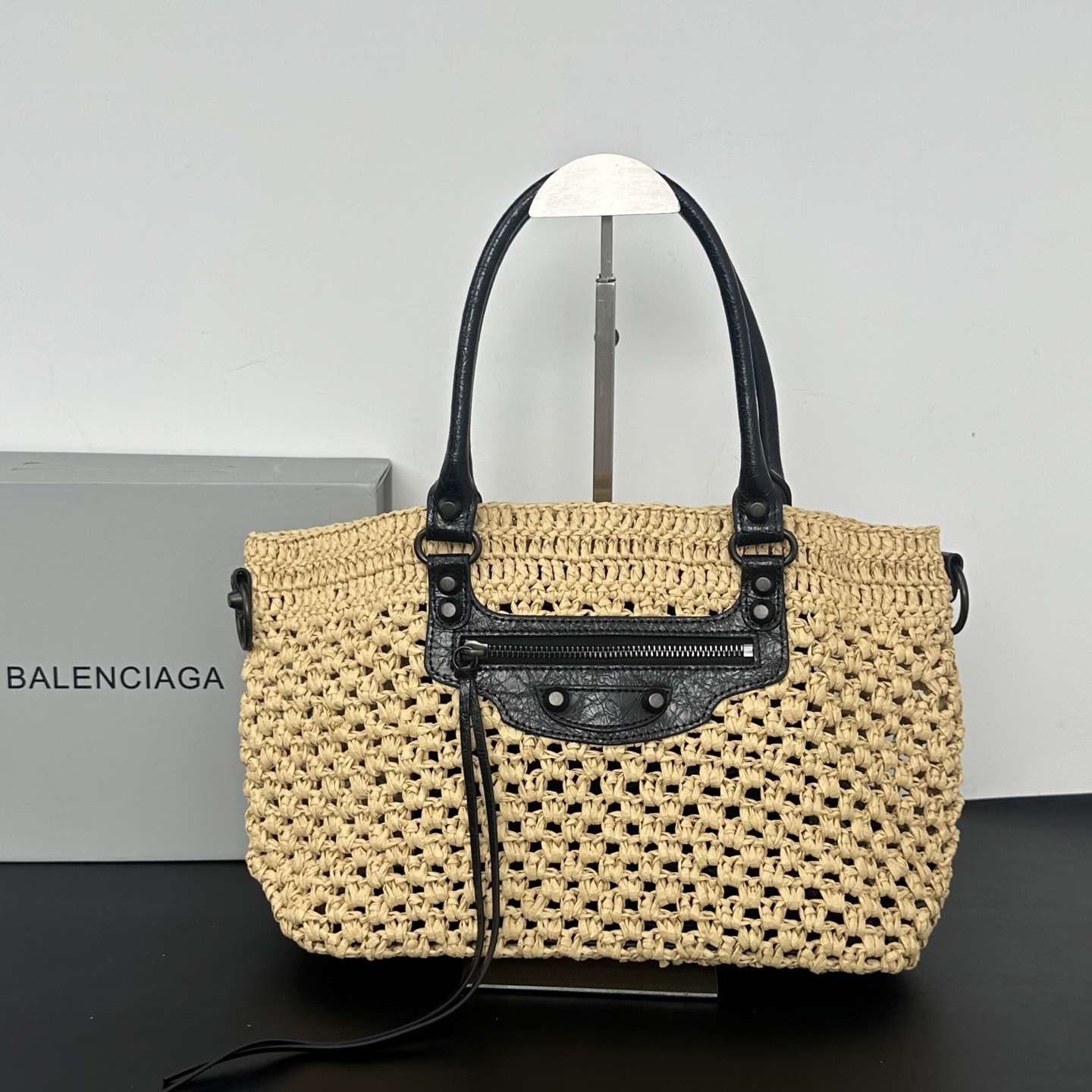 バレンシアガ「Balenciaga」バレンシアガ ル・シティ バスケット / ラフィアトートバッグ