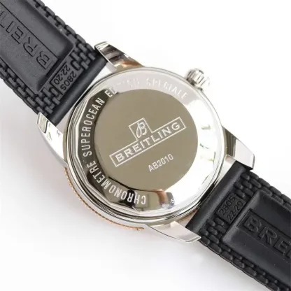 ブライトリング「Breitling」スーパーオーシャン ヘリテージ II 42MM