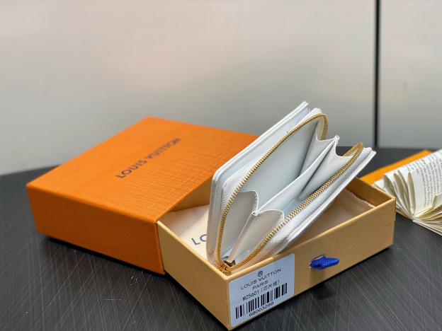 ルイ・ヴィトン「Louis Vuitton」LV Ski ジップ ウォレット