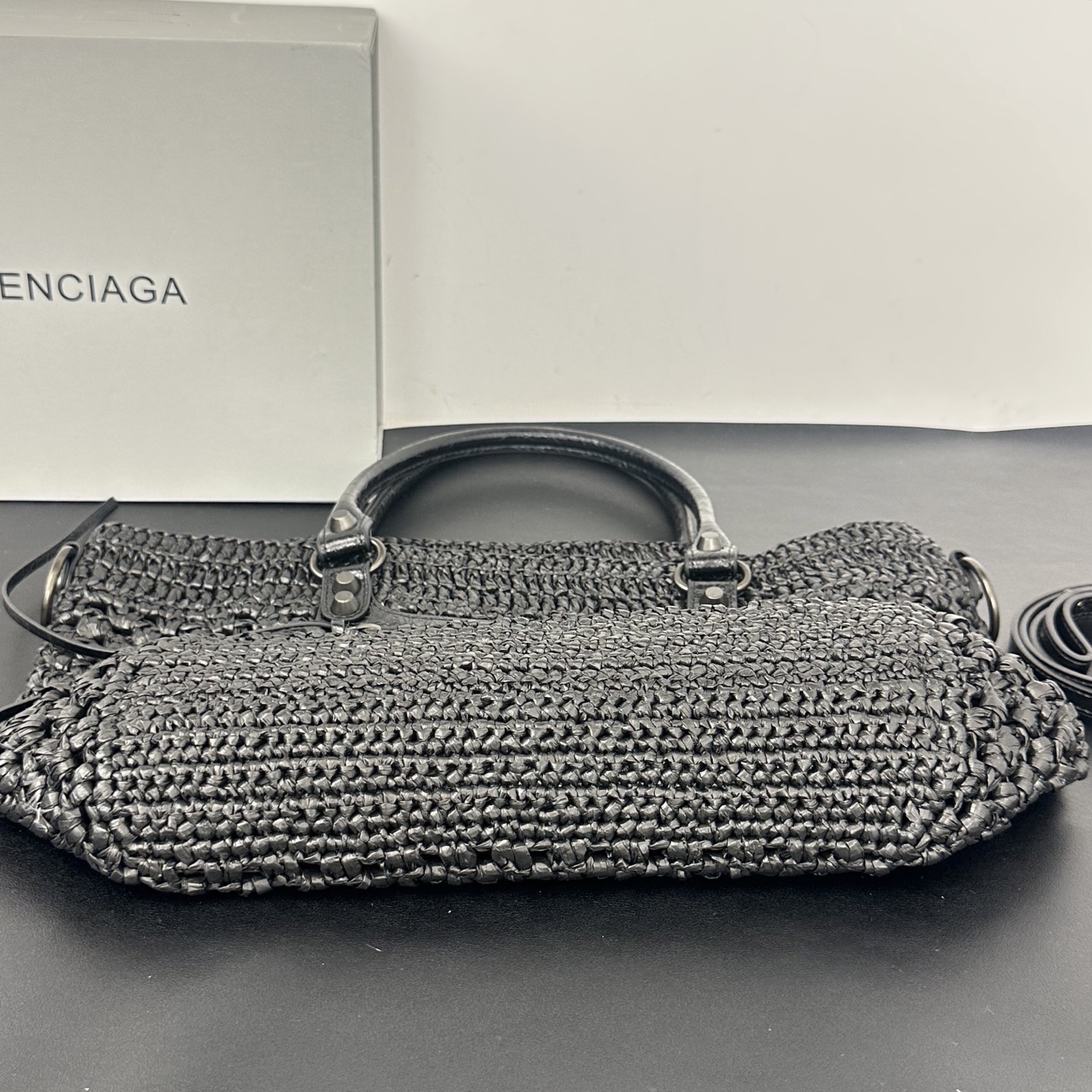 バレンシアガ「Balenciaga」バレンシアガ ル・シティ バスケット / ラフィアトートバッグ