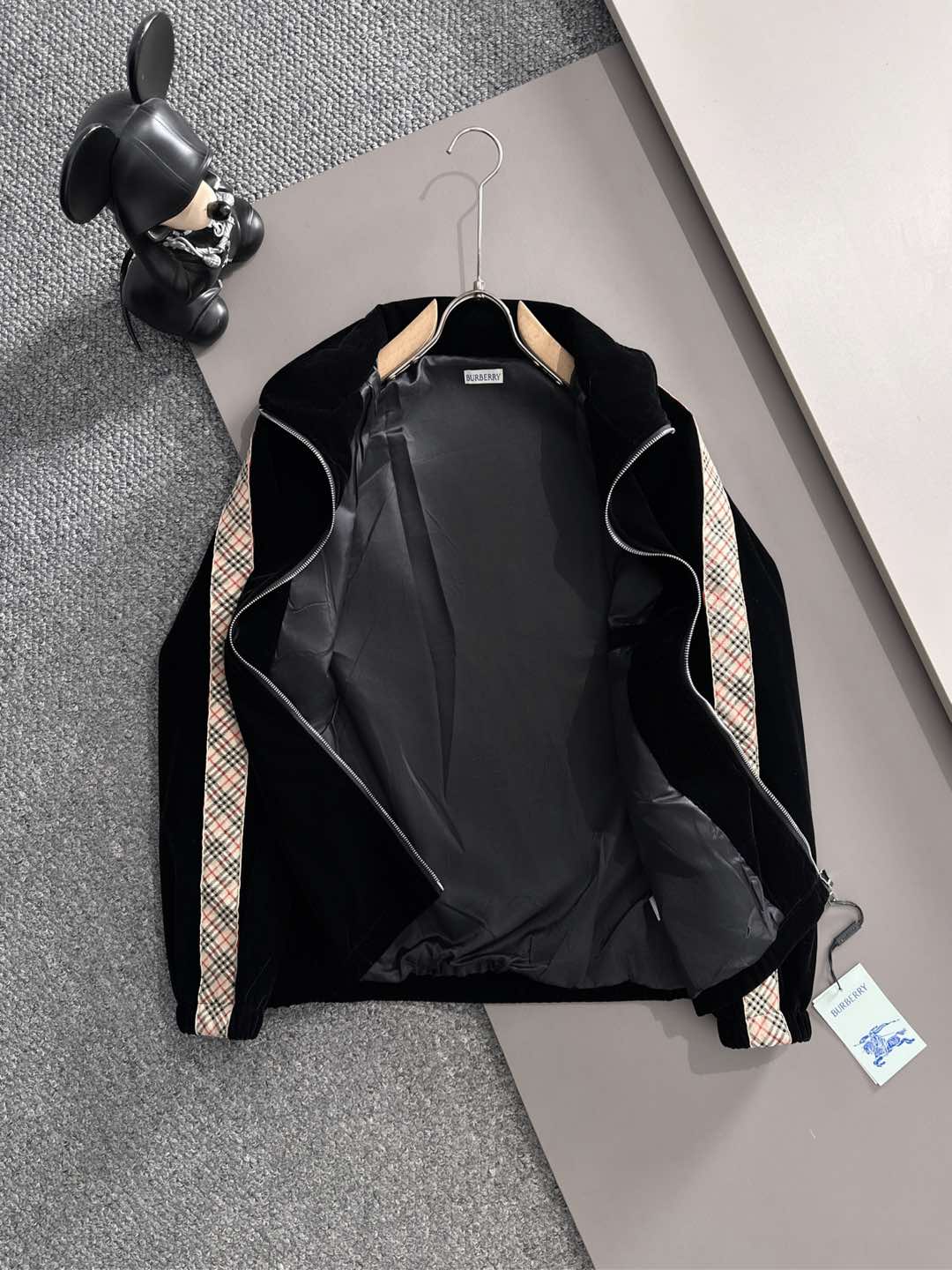 バーバリー「Burberry」秋冬 メンズカジュアルスポーツセット