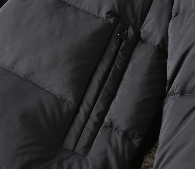 モンクレール「Moncler」秋冬 フード付きダウンジャケット