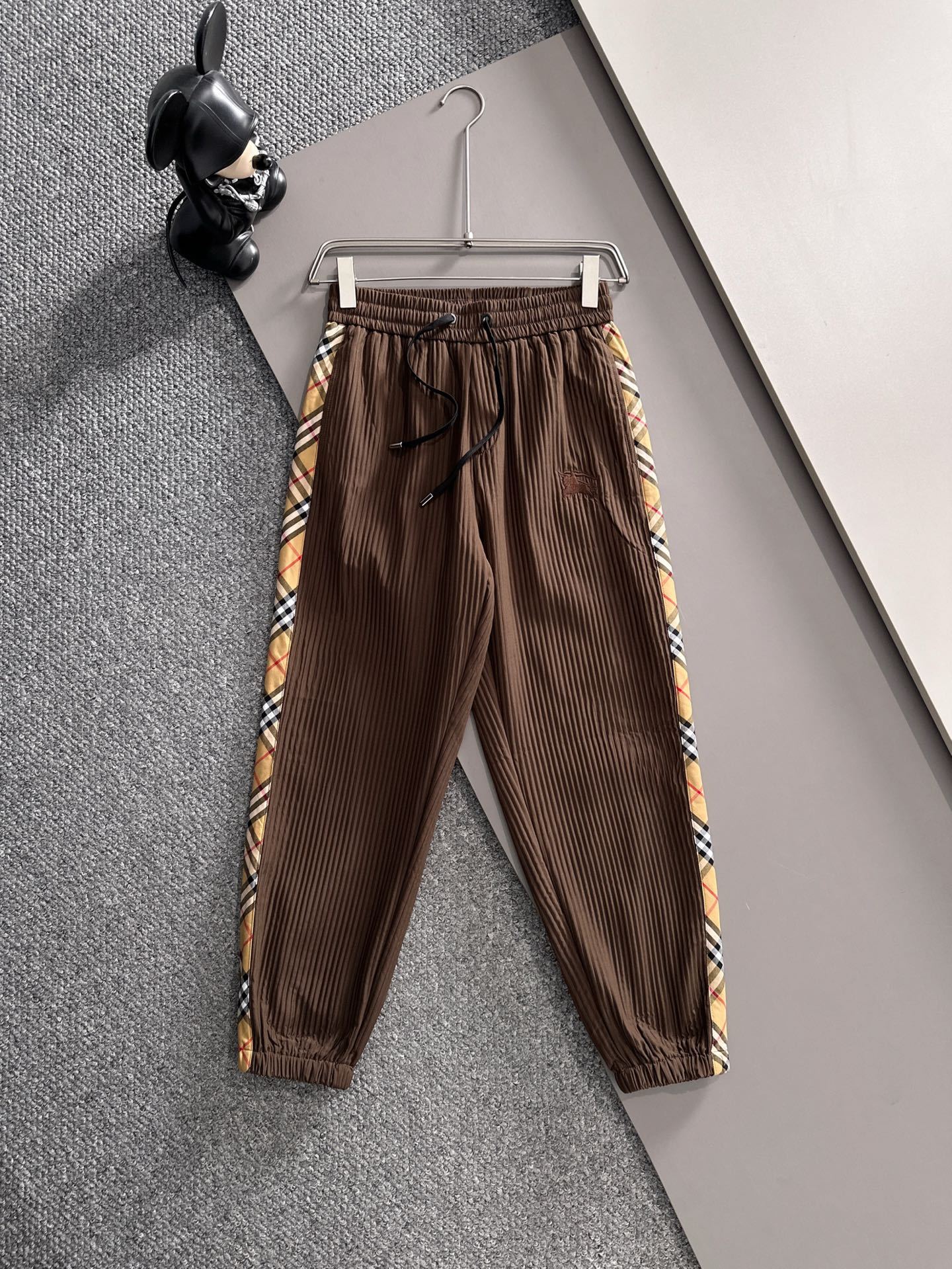 バーバリー「Burberry」秋冬 メンズカジュアルスポーツセット