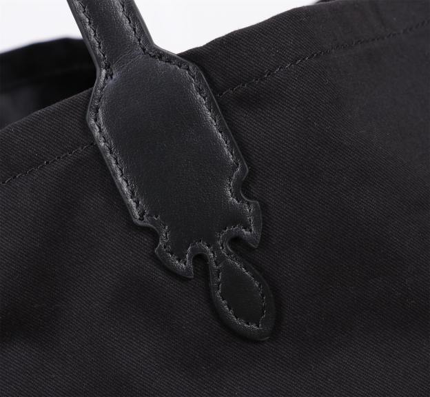 クロムハーツ「Chrome Hearts」十字架のトートバッグ