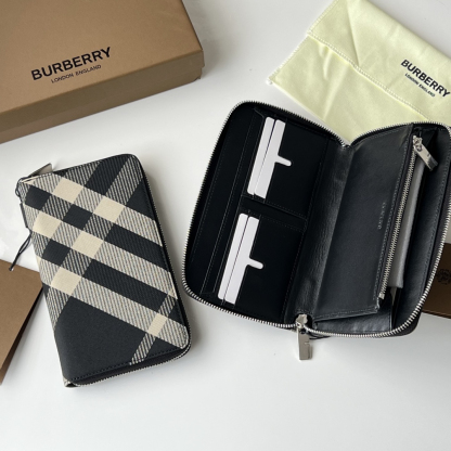 バーバリー「Burberry」ロンドン チェーン ジップ ウォレット