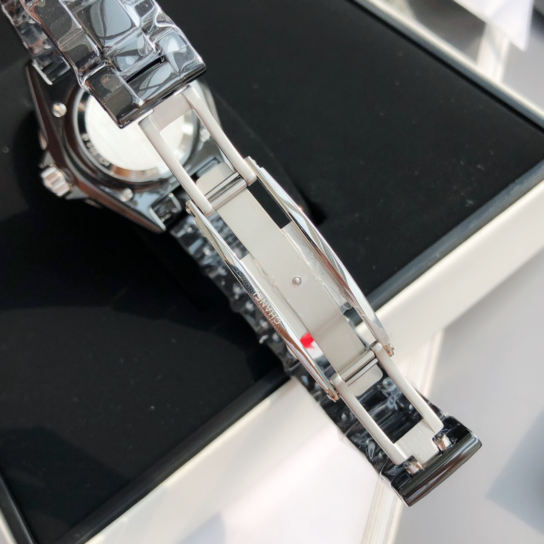 シャネル「Chanel」J12 キャリバー 33MM