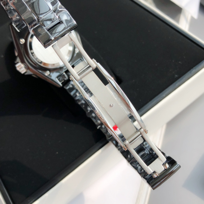 シャネル「Chanel」J12 キャリバー 33MM