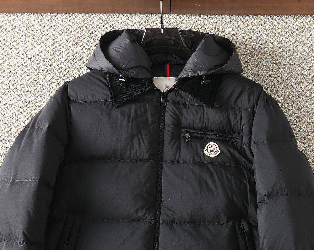 モンクレール「Moncler」秋冬 フード付きダウンジャケット