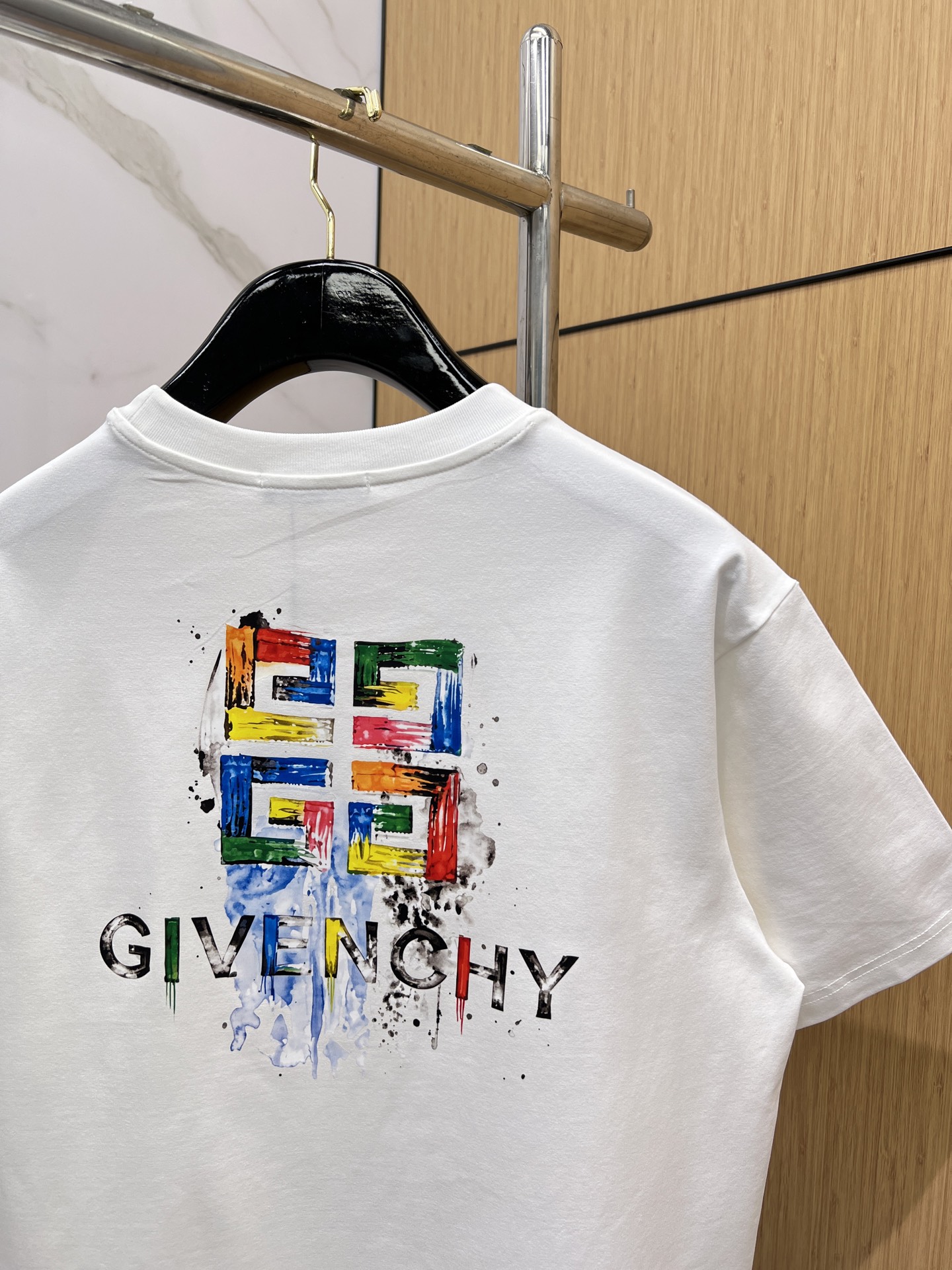 ジバンシィ「Givenchy」ジバンシィ Tシャツ / ショートスリーブ クルーネック