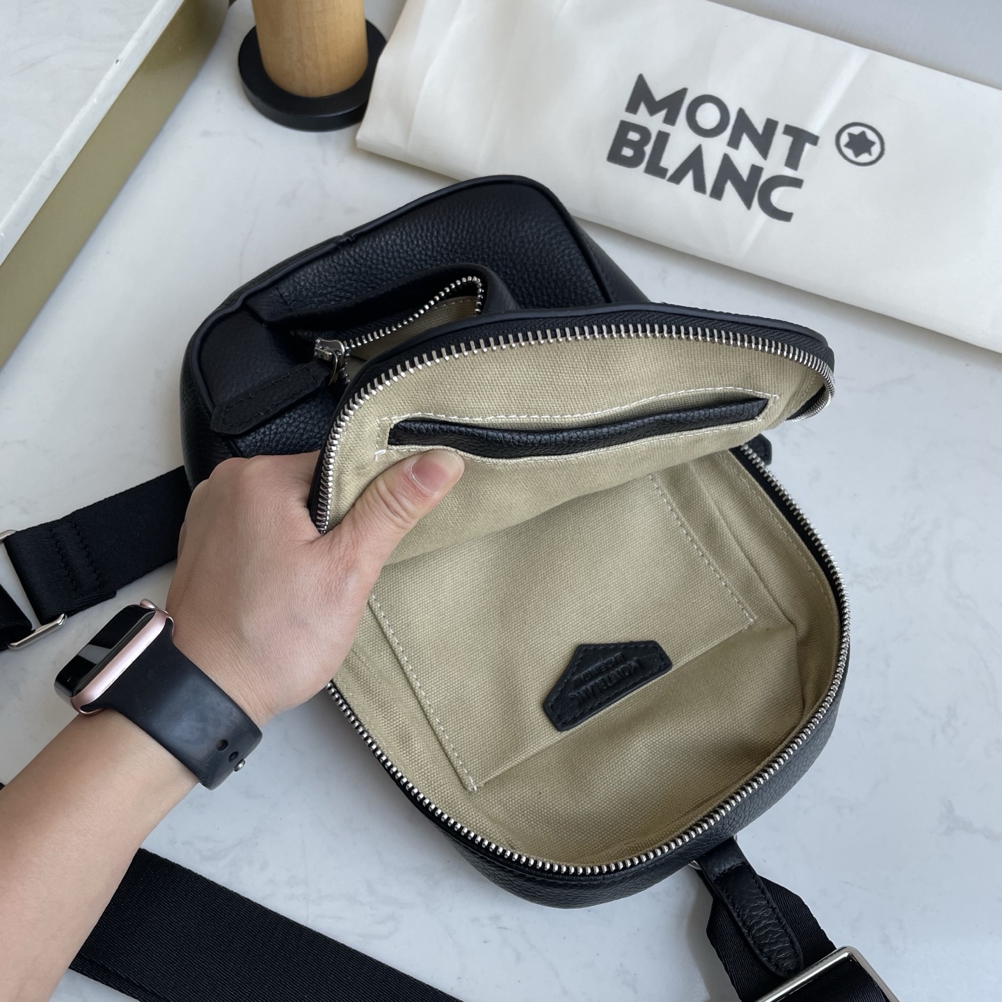 モンブラン 「Montblanc」モンブラン レザーメッセンジャーバッグ / ショルダーバッグ 