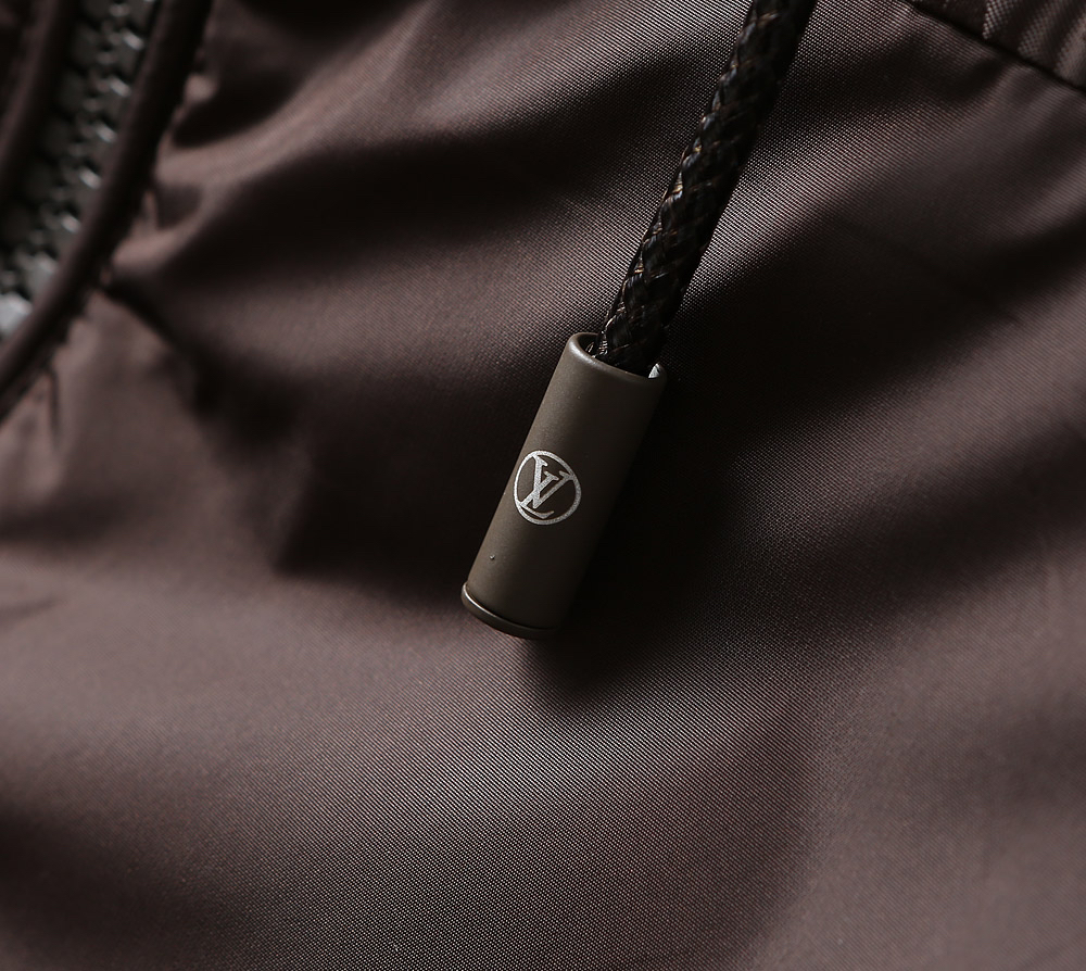 ルイ・ヴィトン「Louis Vuitton」秋冬コレクション クイルテッド ジャケット