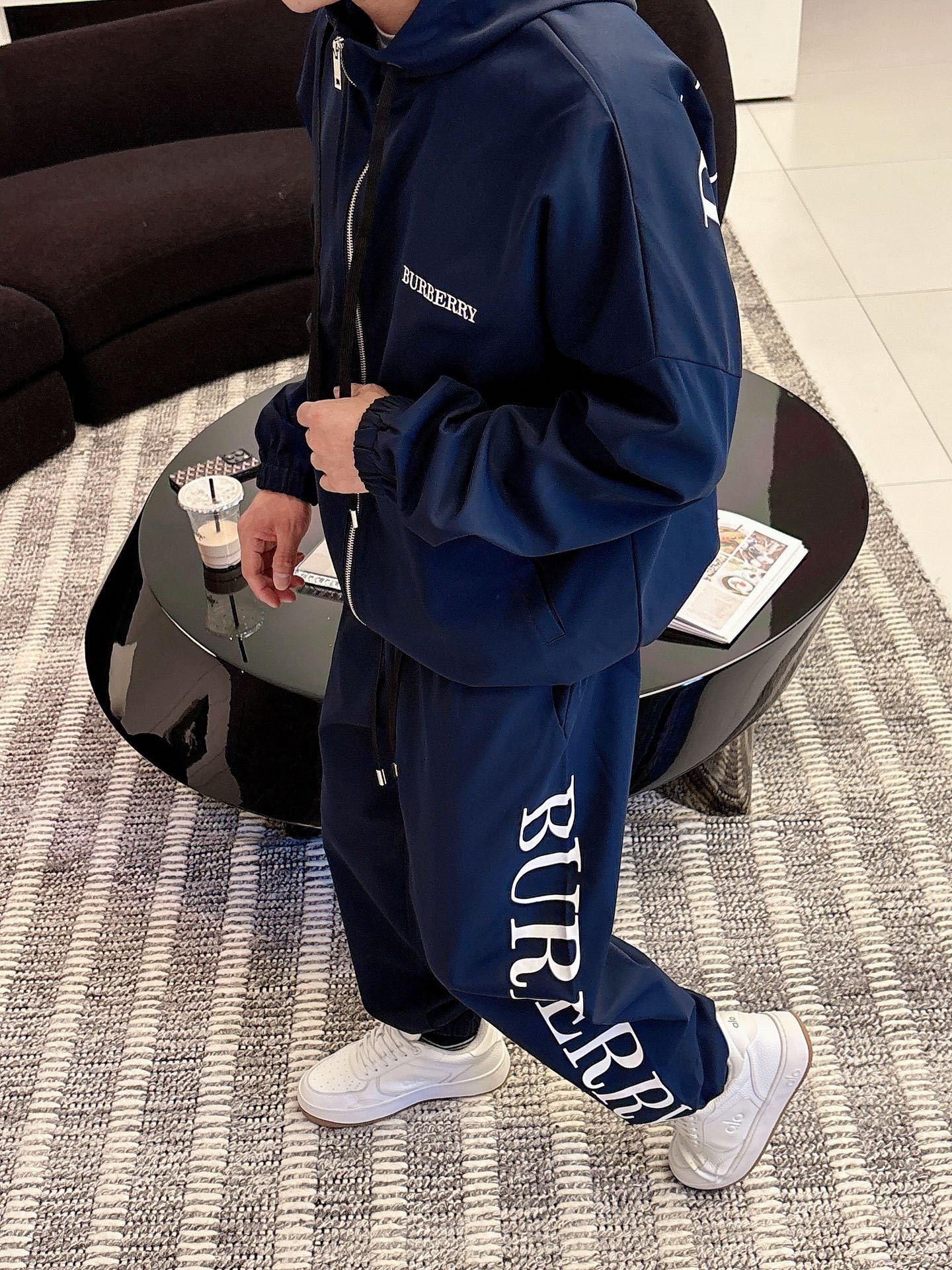 バーバリー「Burberry」秋冬 メンズ  カジュアルスポーツセット