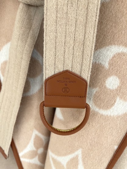 ルイ・ヴィトン「Louis Vuitton」秋冬 レディース ワップルフードロングコート