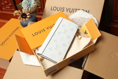 ルイ-ヴィトン(Louis Vuitton) ポルトフォイユ･ブラザ NM