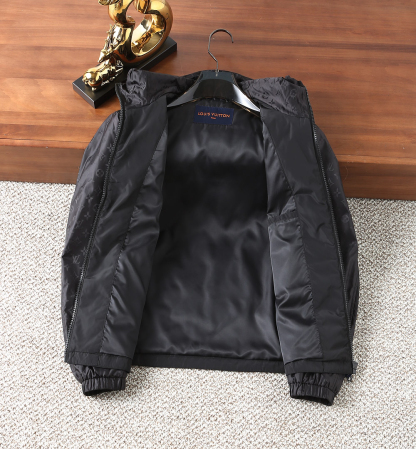 ルイ・ヴィトン「Louis Vuitton」秋冬コレクション クイルテッド ジャケット