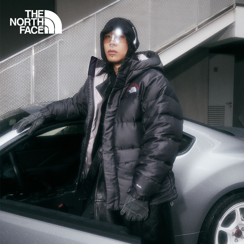 The North Face 2024 年モデルの新商品、クラシックなアイコンシリーズの男性用 HMLYN ヒマラヤ産ガチョウの羽毛で保温効果のあるダウンジャケットです