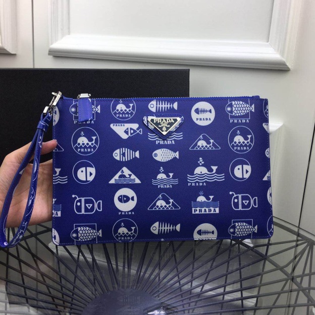 プラダ「Prada」サフィアーノレザー ハンドクラッチ