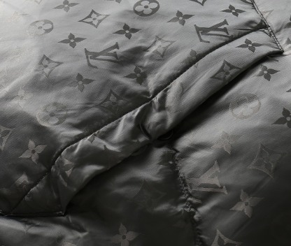 ルイ・ヴィトン「Louis Vuitton」秋冬コレクション ダウンジャケット