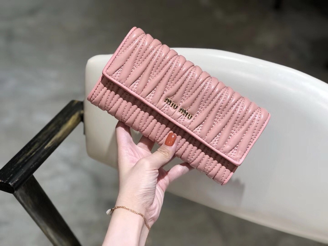 ミュウミュウ「Miu Miu」ミュウミュウ ラムスキン ミニショルダーバッグ 5450 / ハンドバッグ
