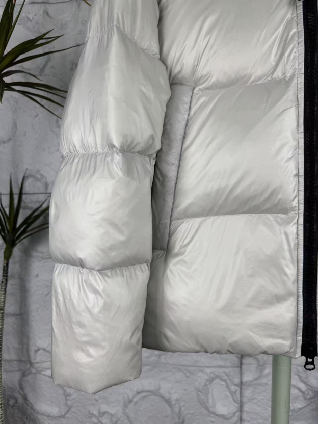 カナダグース「Canada Goose」秋冬フード付きダウンジャケット