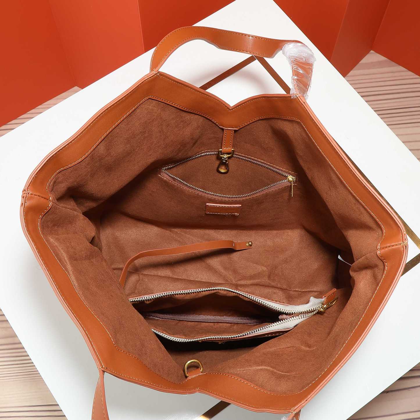 サンローラン「Saint Laurent」ICARE ラフィア トートバッグ