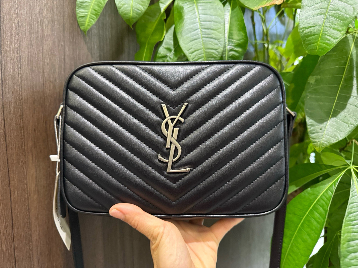 サンローラン「Saint Laurent」 LOU キルティング レザー カメラバッグ