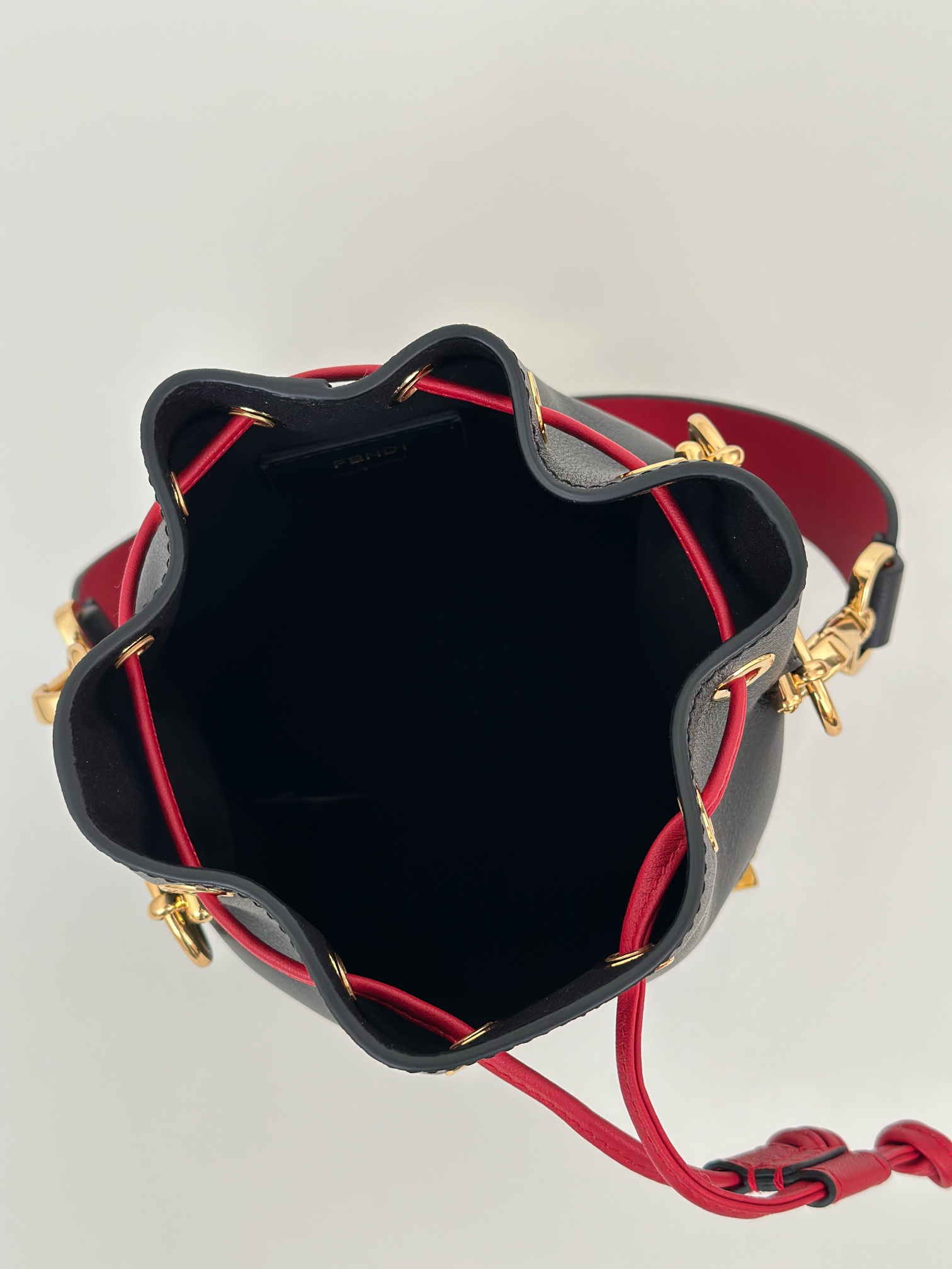 フェンディ「Fendi」FENDI Mon Tresor ミニバケツバッグ