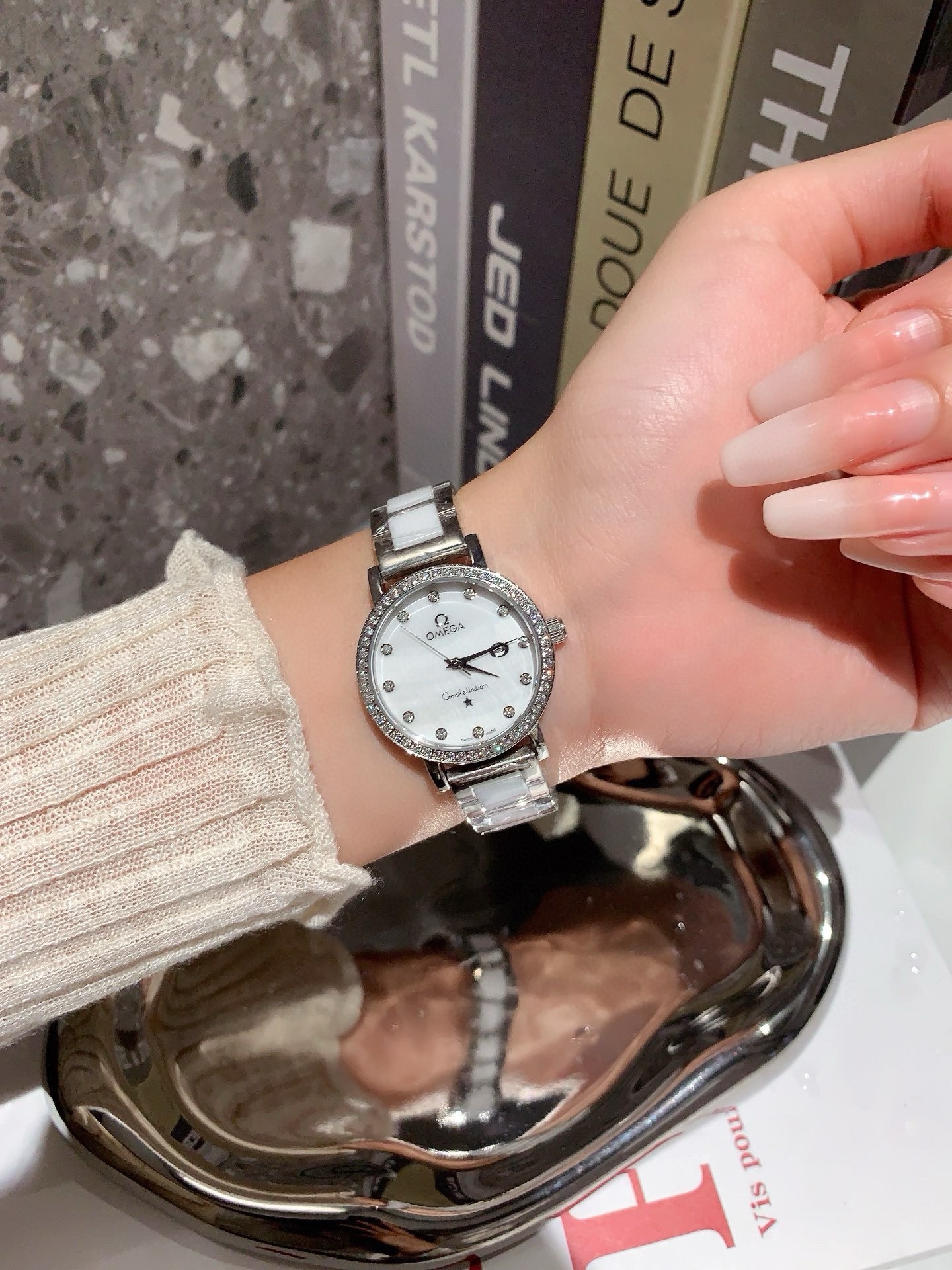 オメガ［Omega］ デ・ヴィル ディーフライ シリーズ レディース クォーツ ワッチ30MM