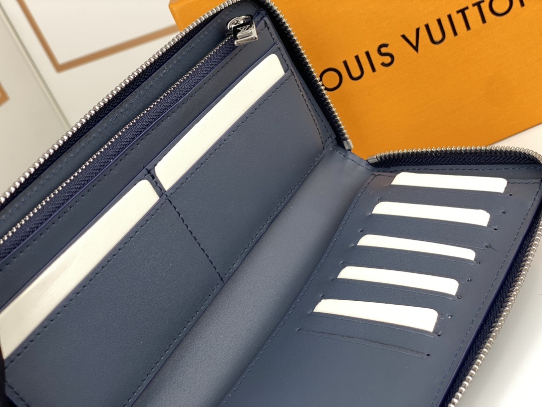 ルイ-ヴィトン(Louis Vuitton) ジッピーウォレット･ヴェルティカル