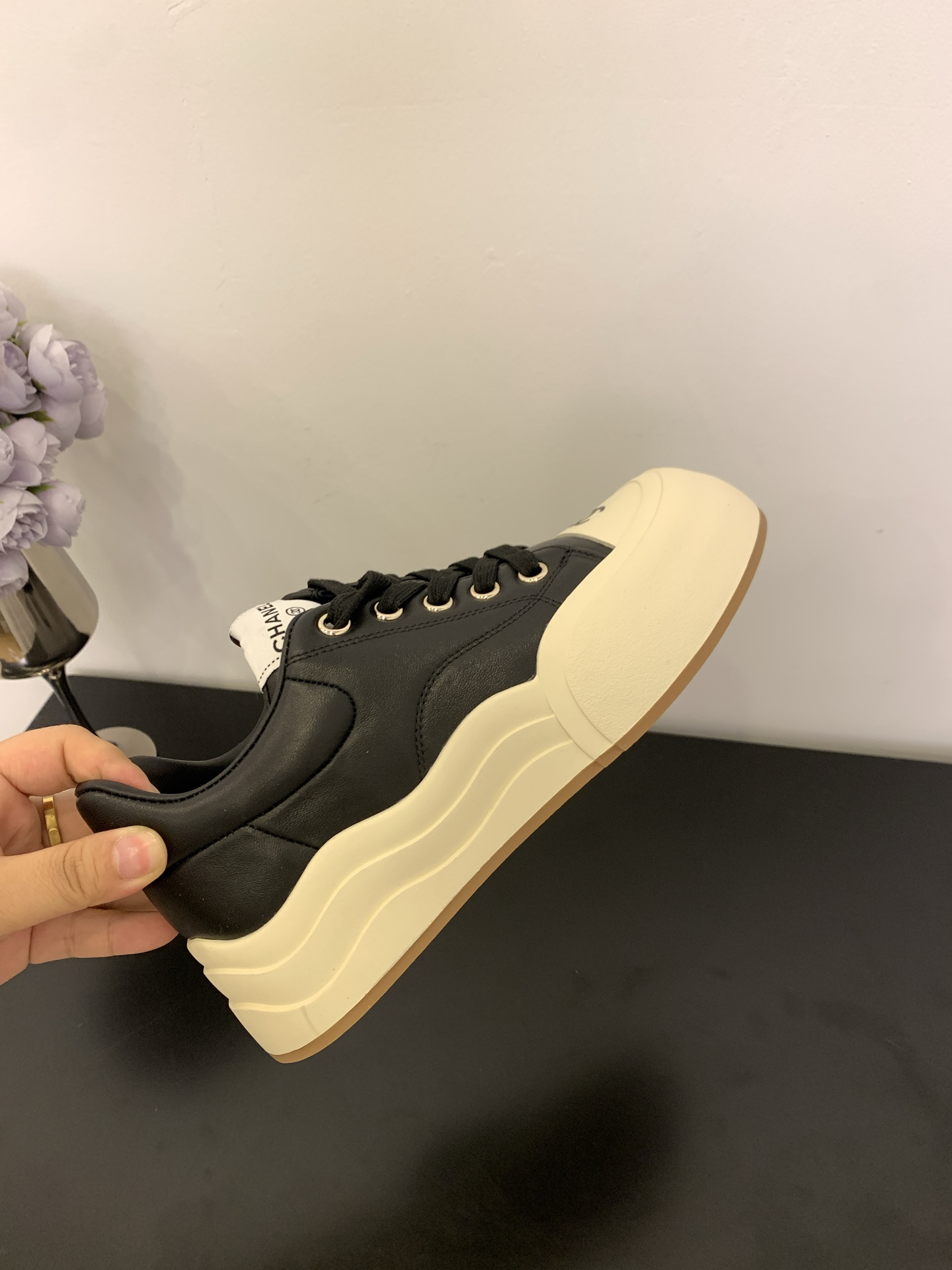 シャネル［Chanel］25C デッキシューズ パンダカラー スニーカー-ISETAN PRESTIGE CURATED