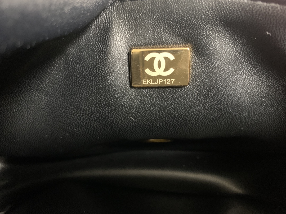 シャネル「Chanel」  Flap Bag 記念限定 メダリオン ショルダーバッグ