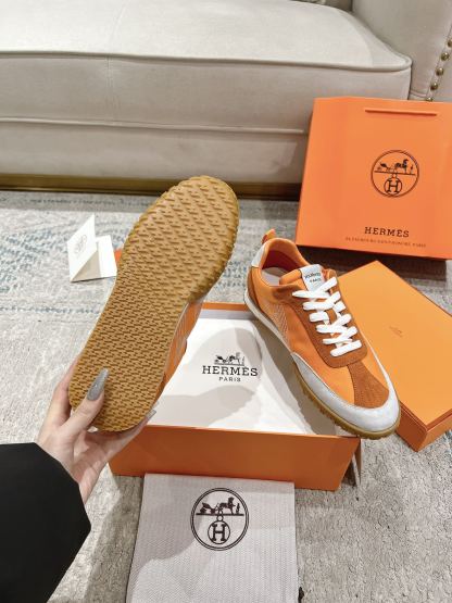 エルメス［Hermès］カップル トレーニングシューズ