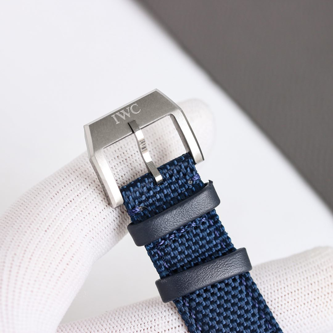 アイダブリューシー［IWC］PILOT'S WATCH CHRONOGRAPH 自動巻き腕時計43MM