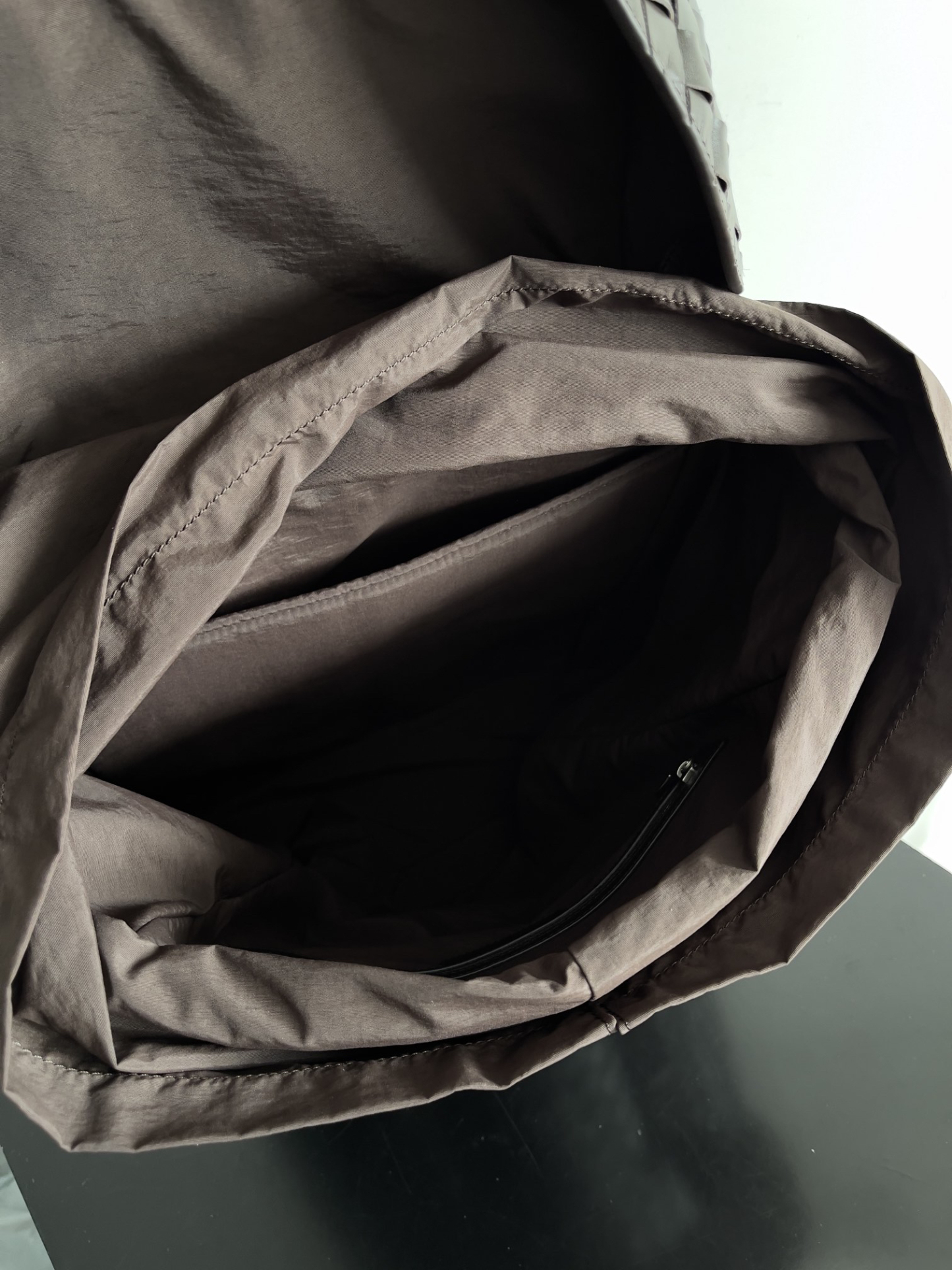 ボッテガ・ヴェネタ「Bottega Veneta」 イントレチャート メンズバックパック