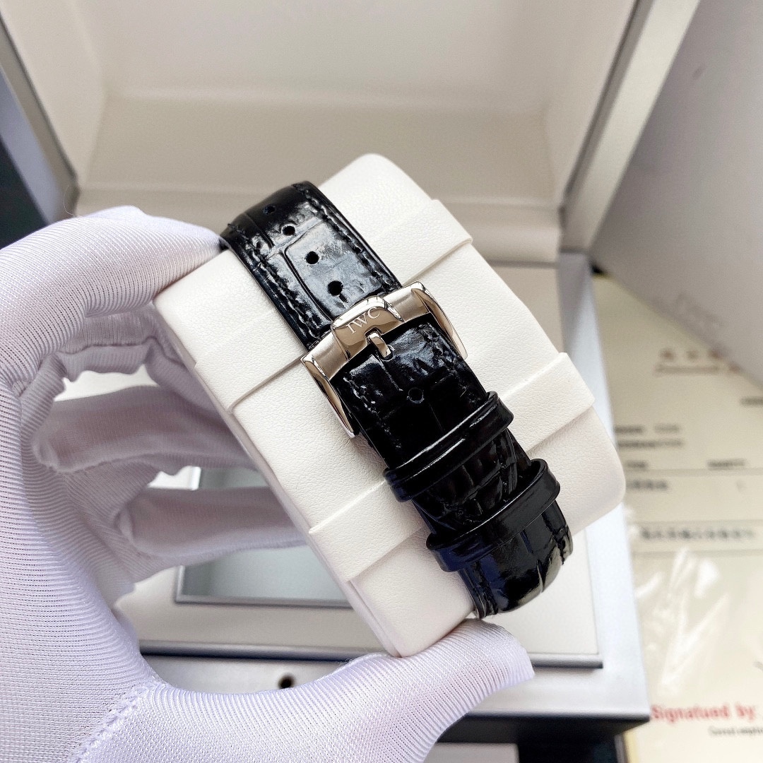 アイダブリューシー［IWC］パイロット クロノグラフ オートマティック メンズ腕時計42MM